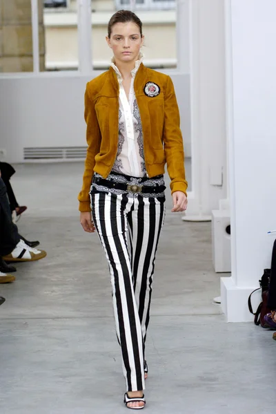 Look 8